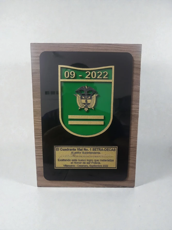 Placa pared pequeña